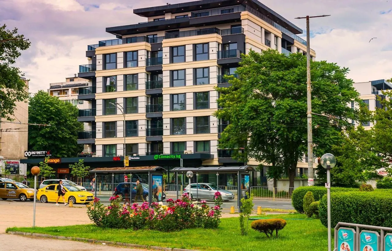 Инфинити Bulgaria